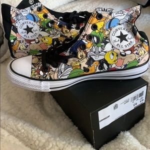 ***Special Edition Looney Tunes Chuck Taylors***